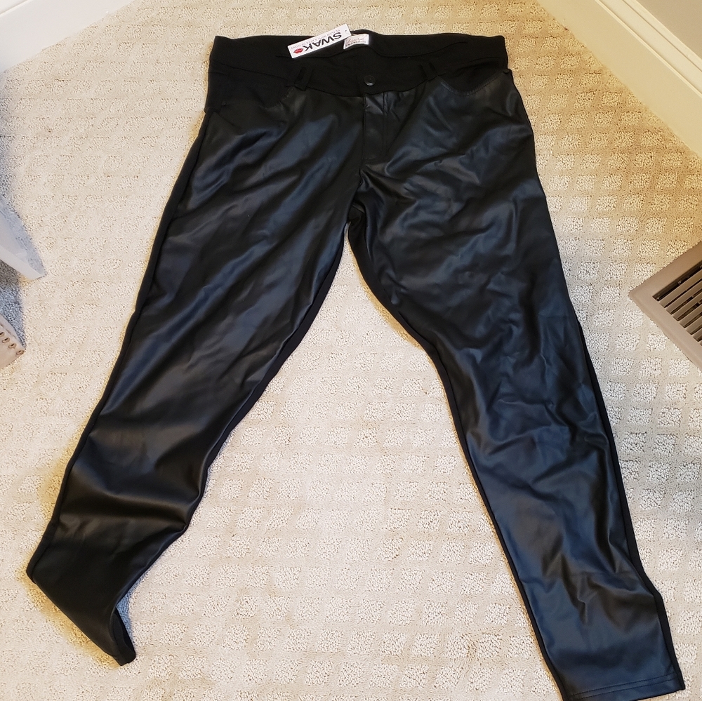 Wet/Leather Look Ponce Pants